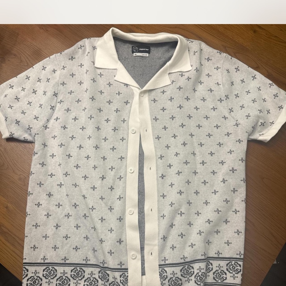 Original Use White and Black Patterned Button Down Shirt